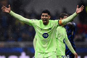 阿勞霍：球隊始終保持冷靜和沉著并壓制了對手，這場勝利獻給加維