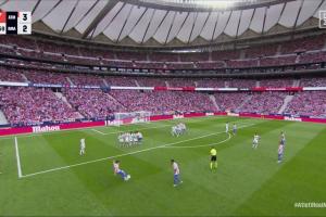 判罰分析機構指出，小蜘蛛的任意球應被判無效，原因在于其隊友與皇馬人墻的距離不足1米。