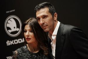 魔笛pk德布勞內！布馮：米蘭和那不勒斯勢均力敵，兩隊都很穩健