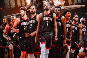 美記：火箭休賽期陣容構建傾向于前場和側翼 忽視了后衛的深度