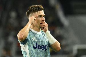 意媒：孔塞桑出于負荷管理被尤文安排單獨訓練，能否首發存在懸念