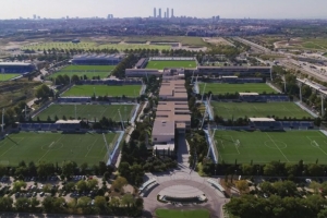 皇家馬德里俱樂部慶祝體育城啟用二十周年，這座集訓練、農藝與創新功能于一體的大型綜合體迎來重要里程碑。