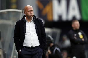 斯洛特本賽季面臨多重挑戰：后防疲軟、鋒線失準，以及維爾茨的融入問題。