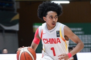 朱正：身披國家戰袍無上榮光，矢志為中國籃球的明天不懈奮斗。