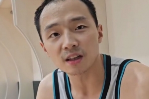 王奕博：加盟青島感受良好，正迅速融入團隊，全力向國家隊目標邁進。