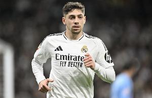 科貝：哈維-阿隆索未考慮讓巴爾韋德在對陣黃潛時擔任右后衛