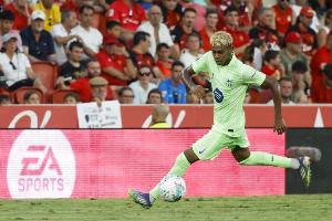 世體：巴薩于周五才向西足協提交了亞馬爾的傷情報告。