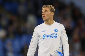 拿波里以4400萬歐元買斷霍伊倫，22歲的他身價已漲至4500萬，在6場比賽中打入4球并成為球隊主力。