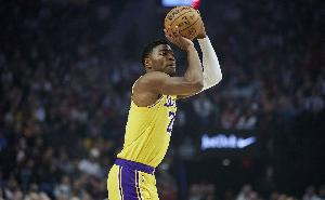 教練組指出，八村塁需加強場上指揮能力，并強調要通過語言來領導球隊。