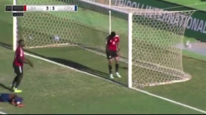 佛得角錯失單刀良機，射門被門線解圍，晉級懸念將保留至最后一輪。