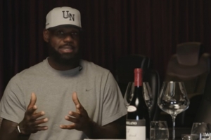 詹姆斯：當今籃球回合節奏與空間運用遠超前代，對球員身體的消耗也更為巨大。