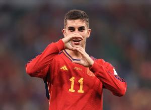 馬卡報指出，費蘭已為國家隊出戰50場并貢獻22球，目前正在追趕迪斯蒂法諾保持的31場23球紀錄。