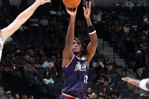 泰倫-盧稱贊奧拉迪波具備堅韌不拔的特質，并對他能重返賽場感到欣慰。