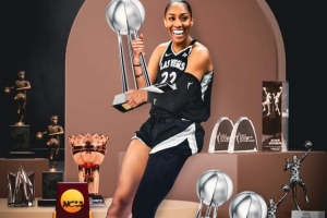 王牌對決，阿德巴約還是略遜一籌。