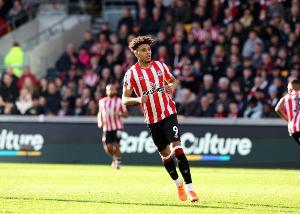 德天空報道稱，阿圖伯魯與沙德未入選德國隊客場對陣北愛爾蘭的大名單，沙德并非因傷缺陣。