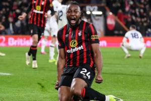 15歲放棄足球，現在是英超最猛的邊鋒