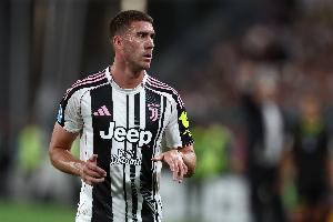 尤文圖斯進攻乏力，米體報道稱圖多爾正考慮啟用戴維與弗拉霍維奇搭檔雙鋒。