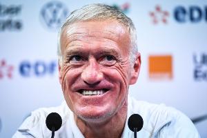 德尚：法國隊上場比賽實際使用的是4231陣型，7名前鋒缺席但我并不擔憂。