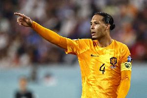 范迪克：荷蘭中衛位置競爭非常激烈，但廷伯目前狀態極佳