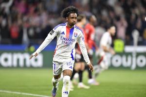 經紀人：M福法納具備姆巴佩般的巨星潛質，其目標直指利物浦、曼城等豪門俱樂部。