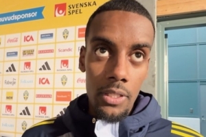 瑞典世預賽小組賽處境尷尬，暫列墊底位置。前鋒伊薩克坦言，球隊整體表現糟糕，無人達到及格標準。