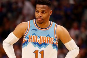 威少來CBA年薪千萬外援工資帽才425萬 但猛猛交稅也能行！