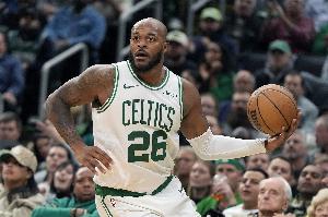 懷特點評蒂爾曼絕殺：那記拋投至關重要，他為制勝時刻傾盡了全力。