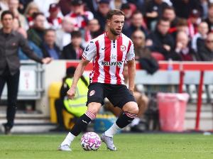 本-福斯特：英格蘭隊應征召喬丹-亨德森參加世界杯，他具備領袖氣質。