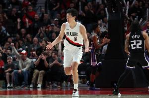 媒體人：楊瀚森需掌握何時該動手&何時一動就會被抓的尺度