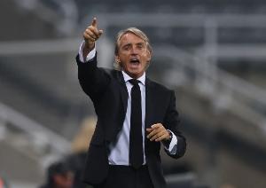 太陽報消息稱，曼奇尼已向友人透露，一旦阿莫林被解雇，他或將有機會執教曼聯。