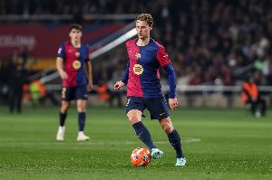 德容：若隊友被盯防我沒必要傳球，除非那個人是亞馬爾或梅西