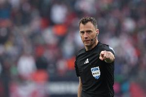 官方宣布，德國裁判茨瓦爾將執哨切爾西對陣阿賈克斯的比賽。