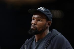 杜蘭特降薪但火箭&伊森沒提前續約~網友：合著KD白降薪3000萬了？