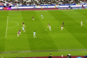 AWS服務中斷致英超半自動越位技術停用，小蜜蜂球員進球被劃線取消。