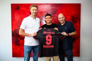 機會寥寥！埃切維里藥廠首發出戰僅半場即被換下，兩個月累計登場時間僅127分鐘。