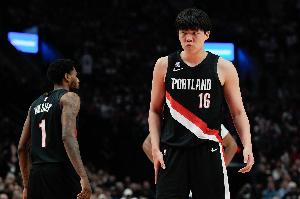 媒體人：華子堪稱巨星球，終結比賽能力突出；楊瀚森一小步，助推中國籃球邁出一大步。