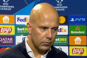 1.45億豪僅出戰8場！斯洛特：伊薩克腹股溝不適，半場被換下。