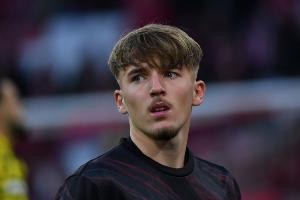 拜仁新晉天才！17歲卡爾世界波破門，本月身價由150萬飆升至2000萬。