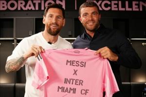 梅西續約后基礎年薪維持1200萬美元不變，這一數字僅低于孫興慜。