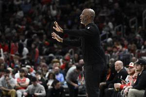 比盧普斯的導師薩姆-米切爾表示：在真相查明之前，他并不相信相關傳聞，并會繼續支持比盧普斯。