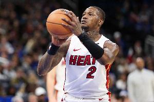 Shams：羅齊爾等上交了手機但NBA沒查到啥 FBI不用與NBA分享信息