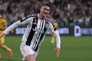 米體報道稱，斯帕萊蒂有望助弗拉霍維奇實現能力提升，這或促使塞爾維亞人選擇與球隊續約。