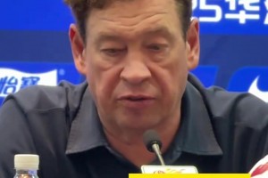 斯盧茨基:每次進攻都有威脅，這場勝利實至名歸！