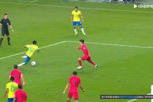 巴西隊這一串配合，把攝影機都晃暈了