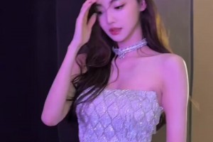 美人魚啊！美女主播金佳悅一身魚尾裙穿搭：這是個有香氣的晚上~