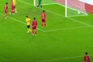 “雄起聲”震天，熱血足球燃爆賽場！超2萬人見證成都VS廣安!