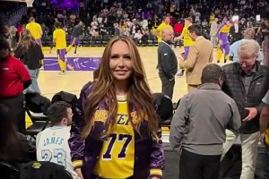 風韻猶存！東契奇媽媽完全看不出51歲了啊