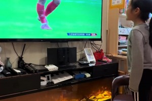 急死了！蘇超小球迷：快進一個吧，明天周一我還要上學呢