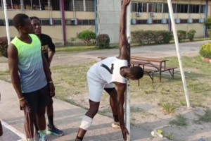 塞內加爾籃協實訓裸足201臂展223天賦怪，關鍵還有張伯倫皮膚！