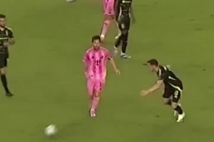 網友：對防守球員來說，球王梅西這種盤帶簡直就像噩夢！